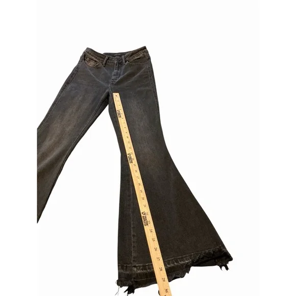 Flying Monkey Jeans Womens Sz. 26 Ultra High Rise Super Flare Black Cotton Blend - Picture 3 of 6